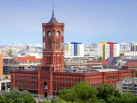 Blick auf das Rote Rathaus in Berlin